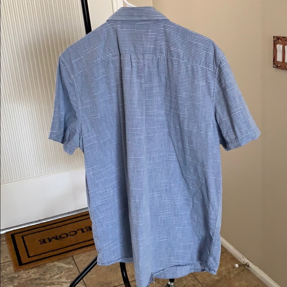 American Eagle Short Sleeve ButtonUp